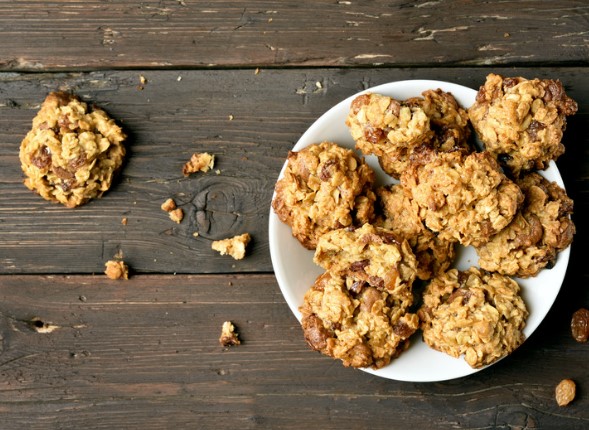 Iron age recipe honey oat cakes baked at home