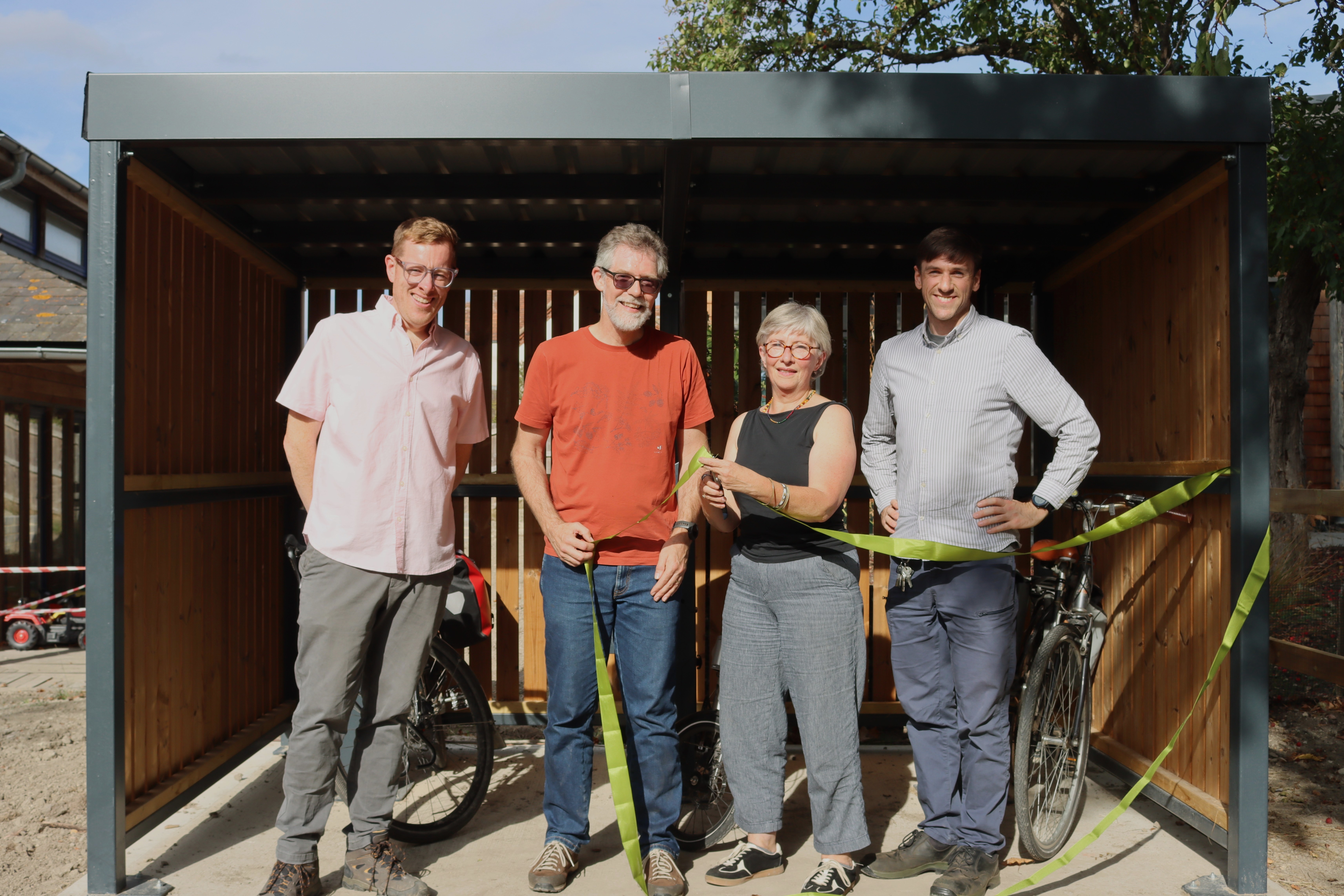 earth trust opens new bike shed 
