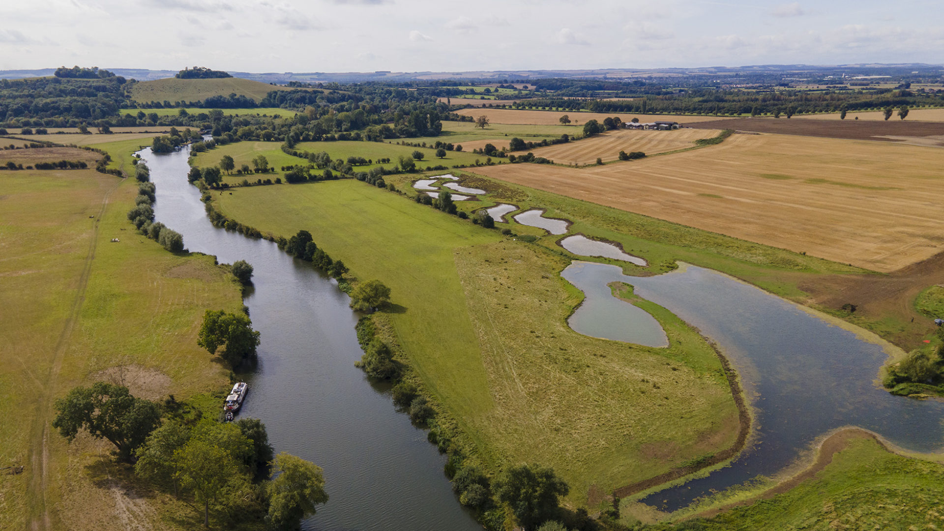 <p>Love wetlands.<br />
Please support our appeal to champion Oxfordshire's precious wetlands. For people, nature and climate.<br />
Donate now</p>
